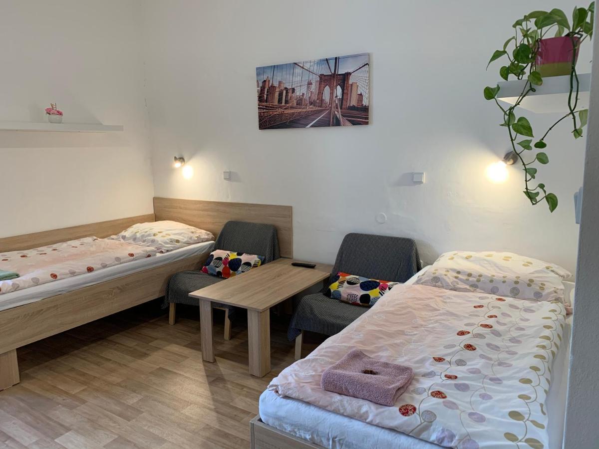 Penzion Mar Hradec Kralove Exterior photo