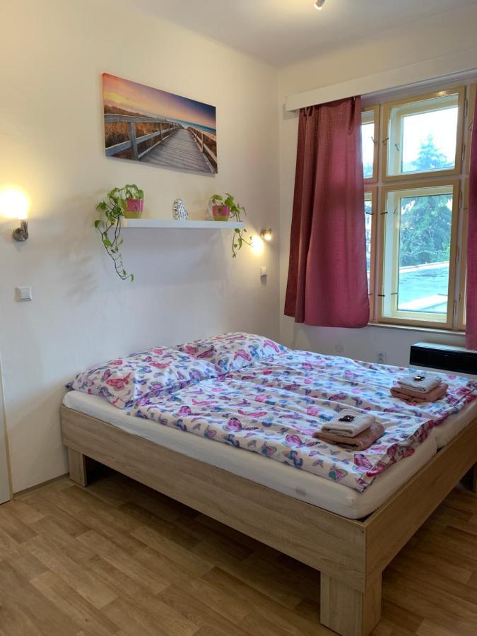 Penzion Mar Hradec Kralove Exterior photo